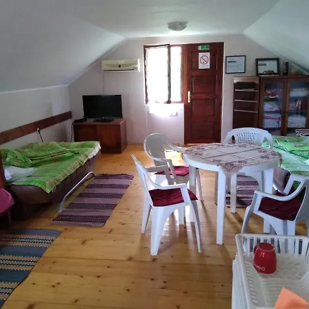 Dunja Apartment *
